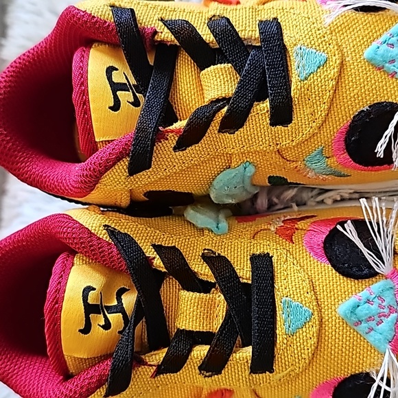 FORCE 1 LV8 TD 'CHINESE NEW YEAR - UNIVERSITY GOLD' - Picture 6 of 10